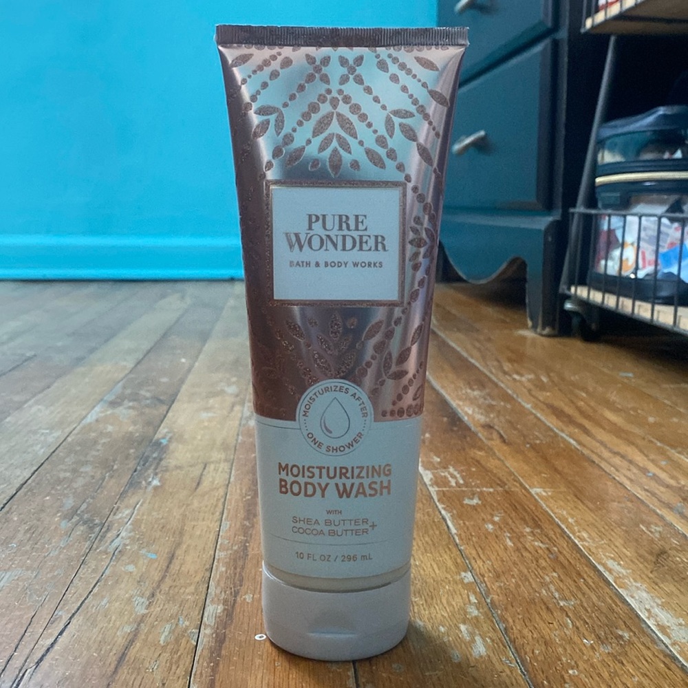 Pure Wonder Moisturizer Body Wash